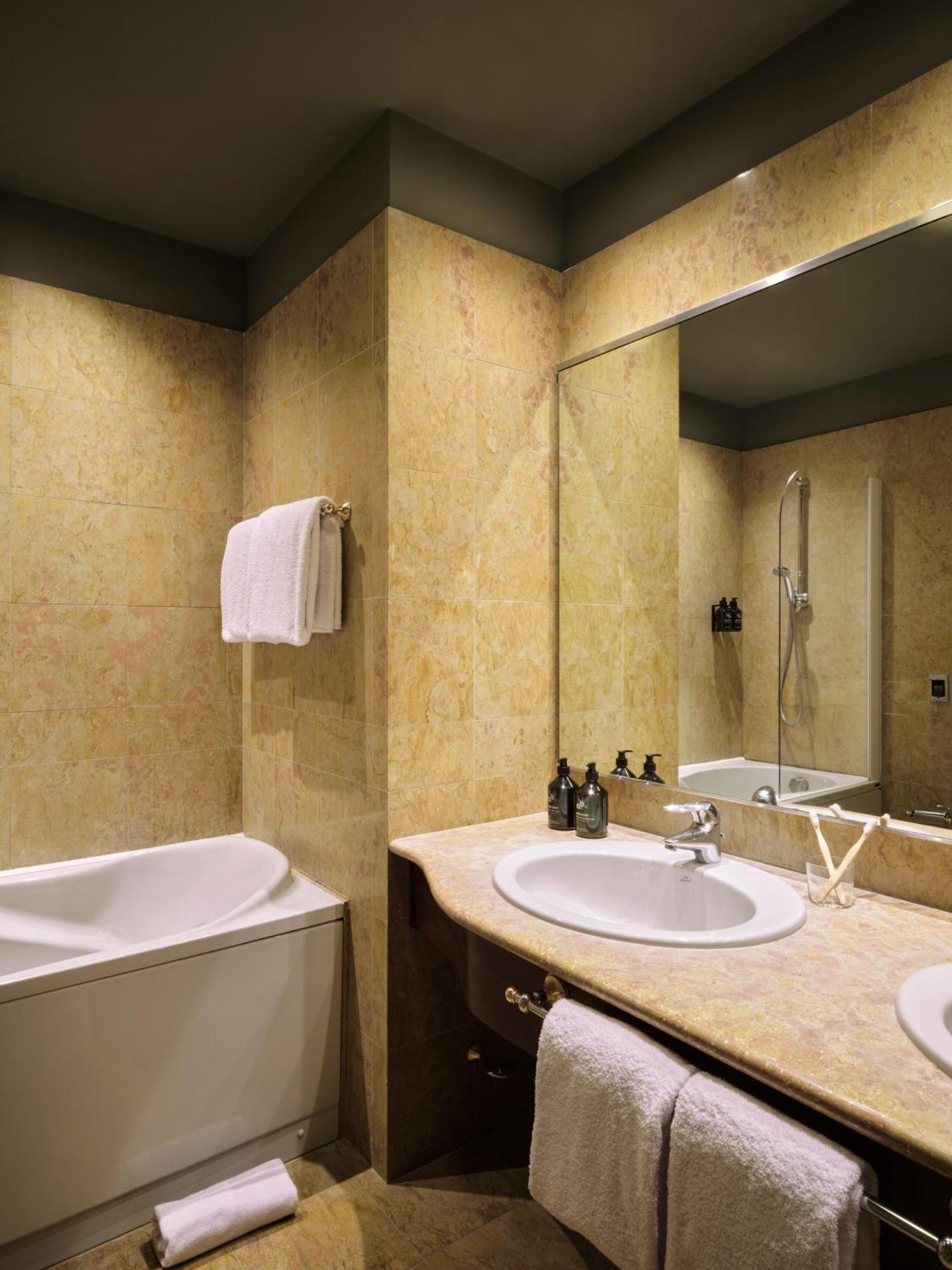 Max Brown Hotel Missori, Part Of Sircle Collection มิลาน ภายนอก รูปภาพ