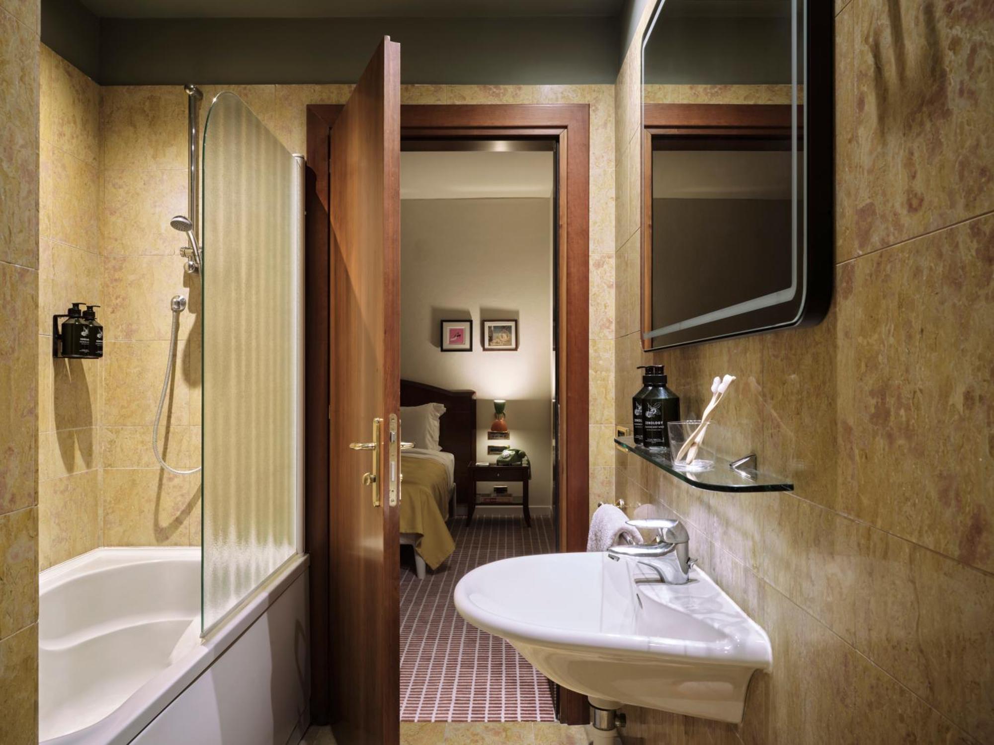 Max Brown Hotel Missori, Part Of Sircle Collection มิลาน ภายนอก รูปภาพ